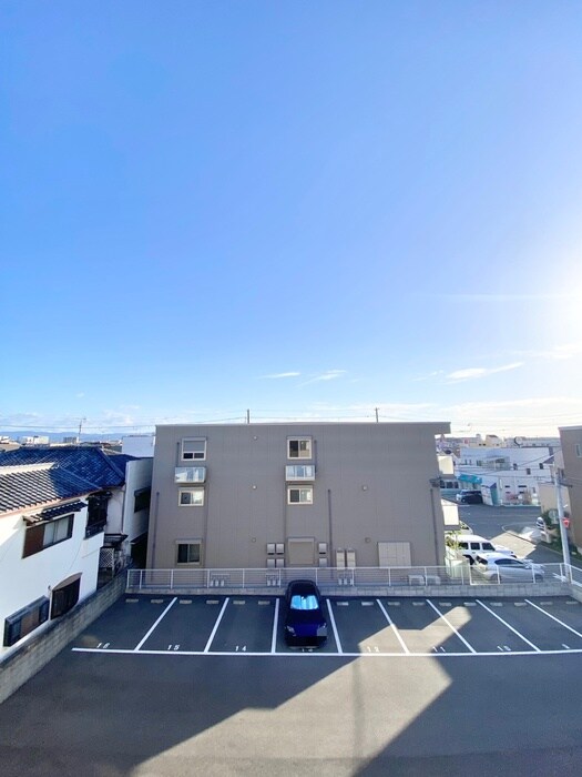 物件内観写真18　(室内からの展望)