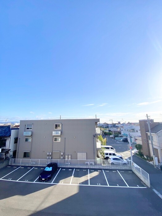 物件内観写真18　(室内からの展望)