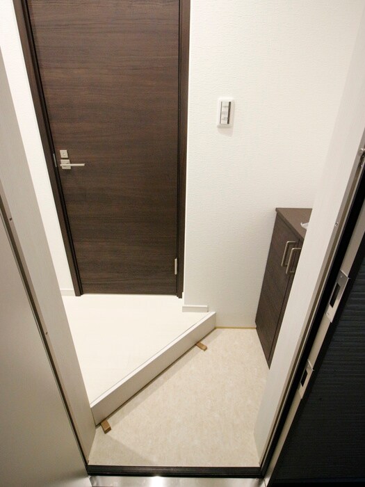 物件内観写真15　(玄関)