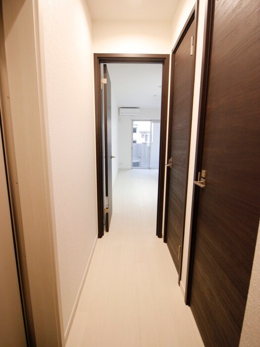 物件内観写真17　(廊下)