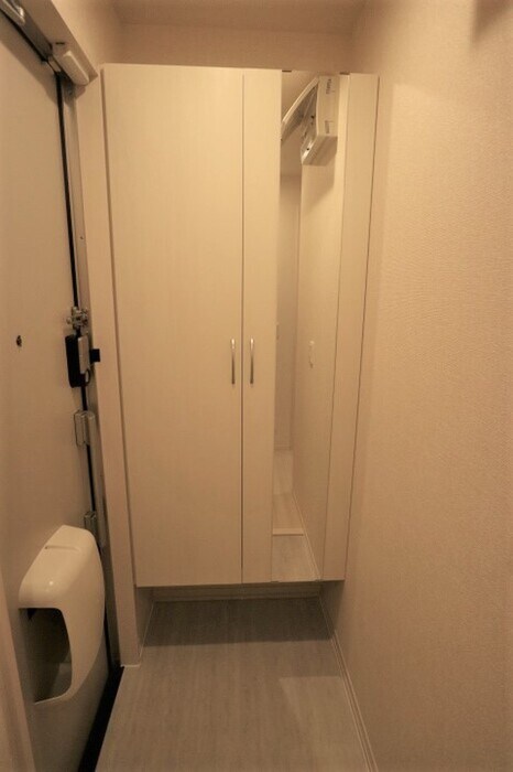 物件内観写真14　(玄関)