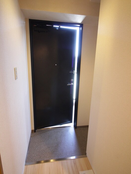 物件内観写真17　(玄関)