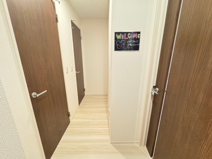 物件内観写真16　(廊下)