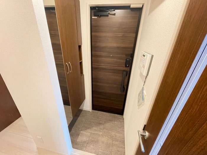 物件内観写真17　(玄関)