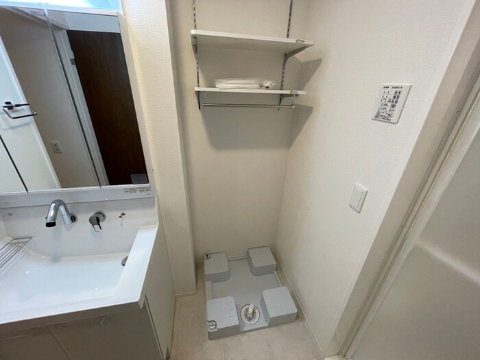 物件内観写真21　(洗濯機置場)