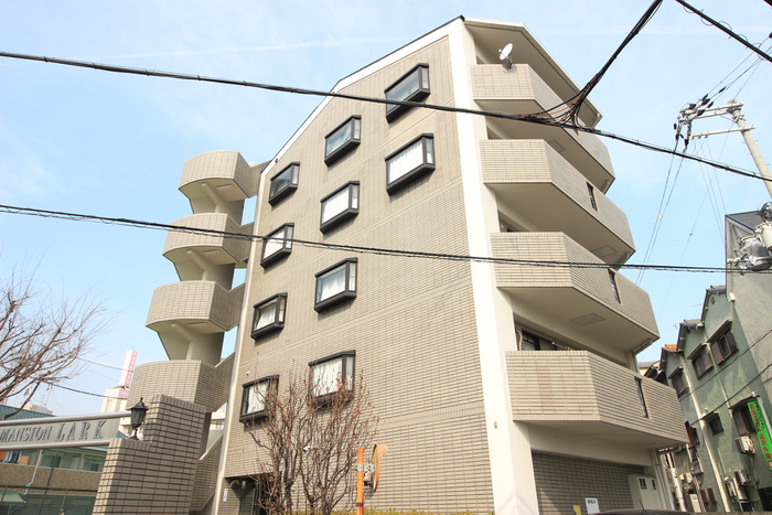 マンションラークＡ