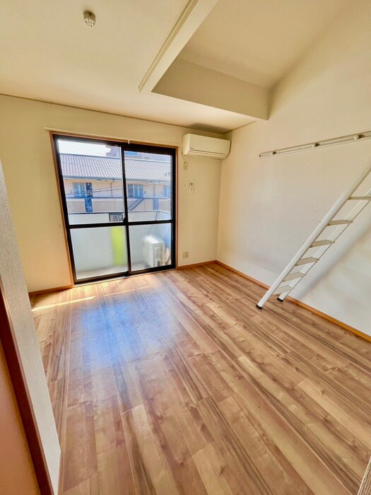 物件内観写真7　(居室)