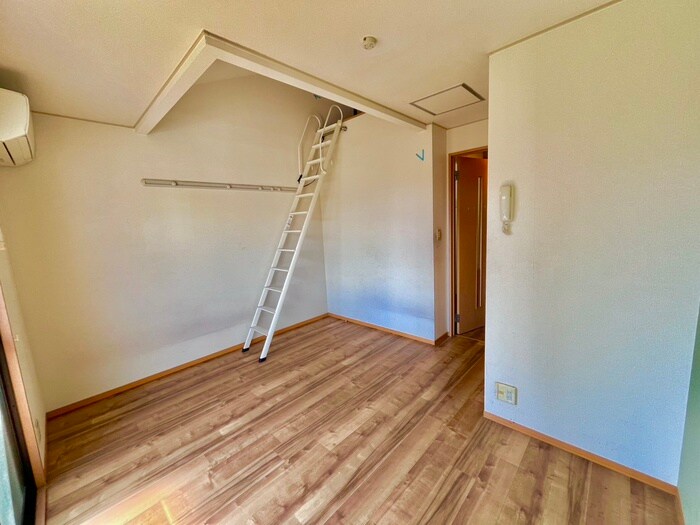 物件内観写真8　(居室)