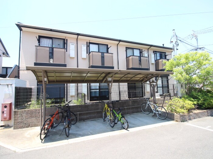 物件外観写真3　(駐輪場)