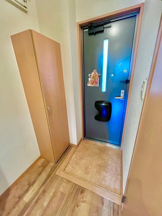 物件内観写真18　(玄関)