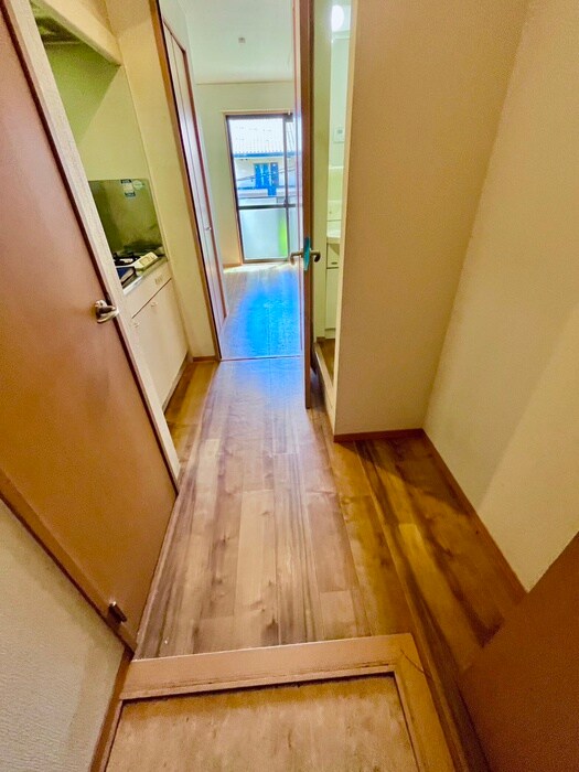 物件内観写真20　(廊下)