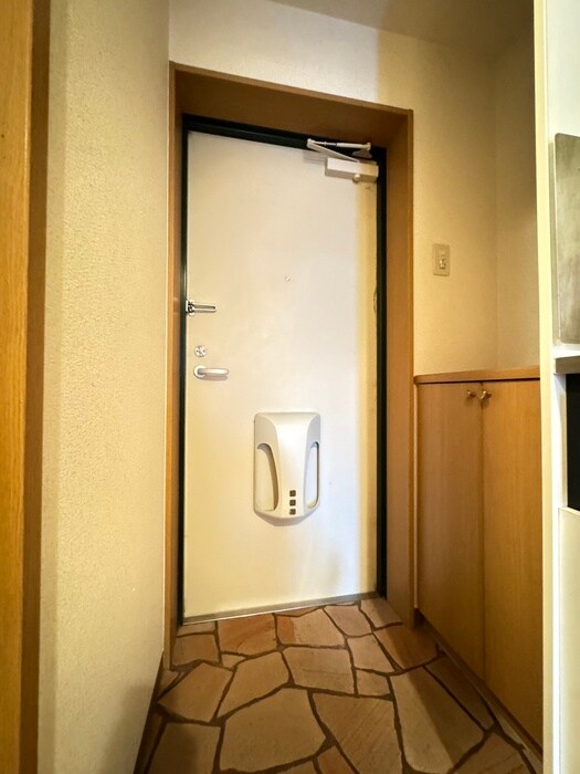 物件内観写真13　(玄関)