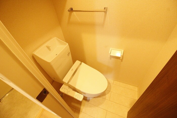 物件内観写真12　(トイレ)