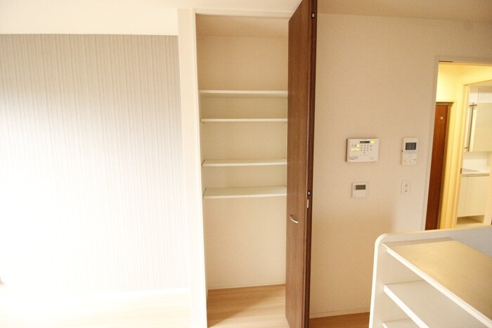 物件内観写真14　(収納)