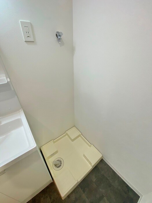 物件内観写真14　(洗濯機置場)