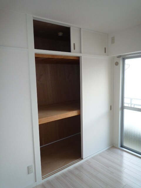 物件内観写真9　(収納)