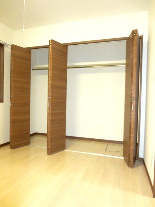 物件内観写真10　(収納)