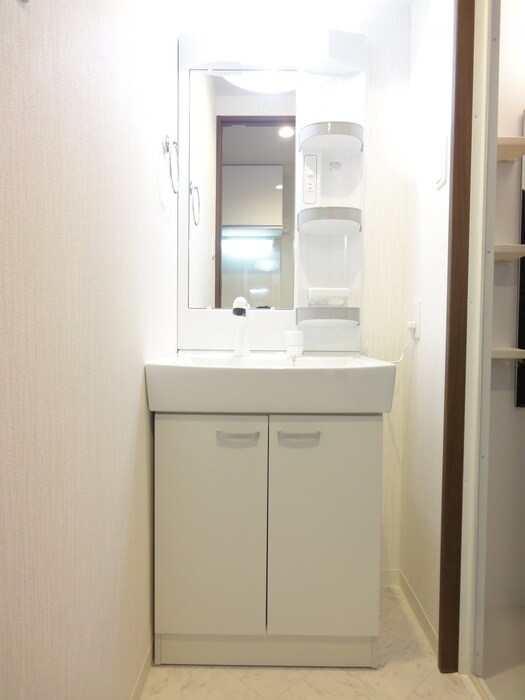 物件内観写真8　(洗面)