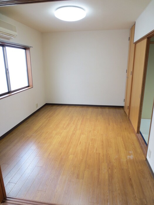 物件内観写真16　(居室)