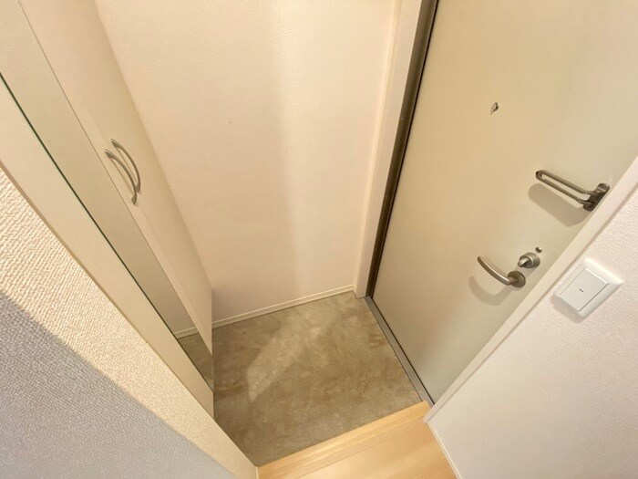 物件内観写真15　(玄関)