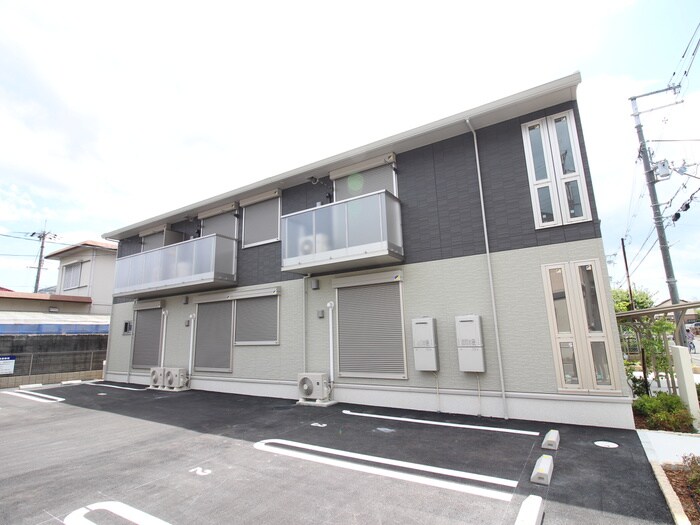 物件外観写真1　(外観写真)