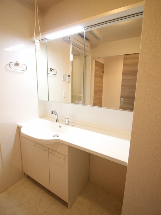 物件内観写真12　(洗面)