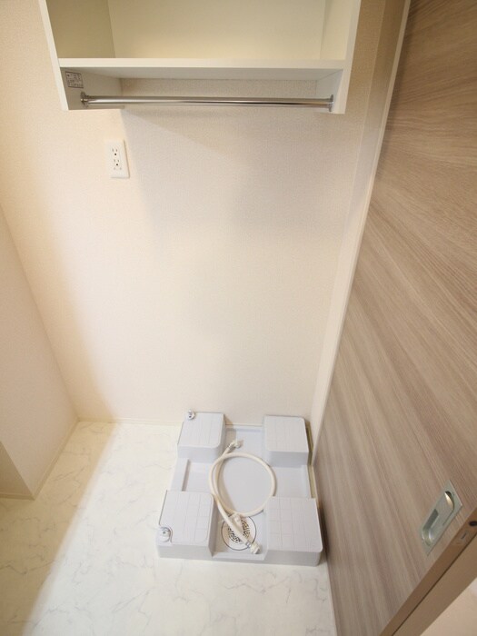 物件内観写真13　(洗濯機置場)