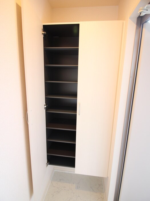 物件内観写真17　(靴箱)