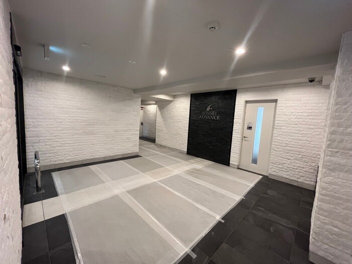 物件外観写真5　(エントランス部分)