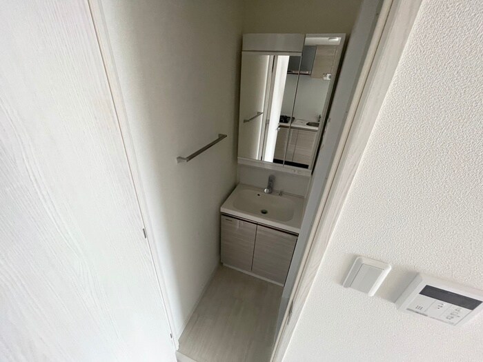 物件内観写真13　(洗面)