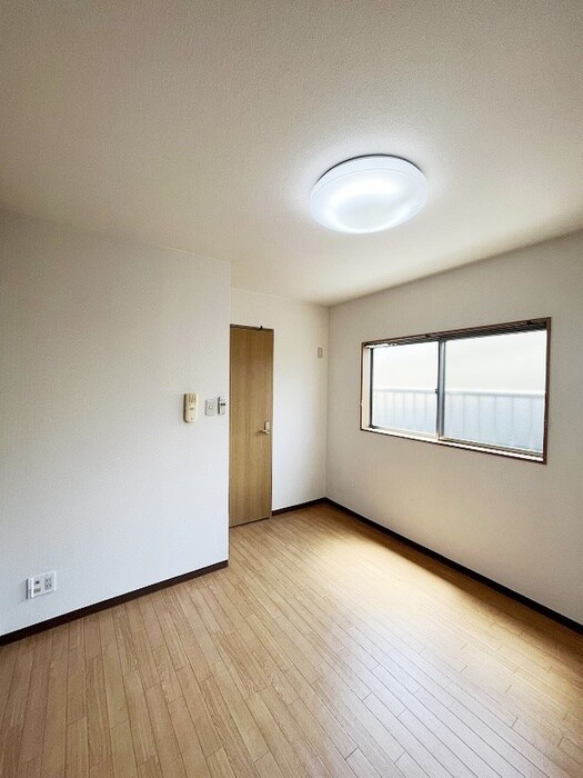 物件内観写真11　(居室)