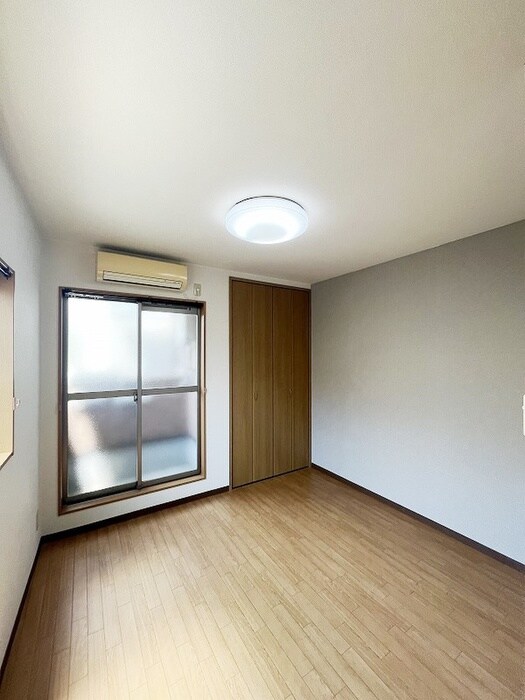 物件内観写真13　(居室)