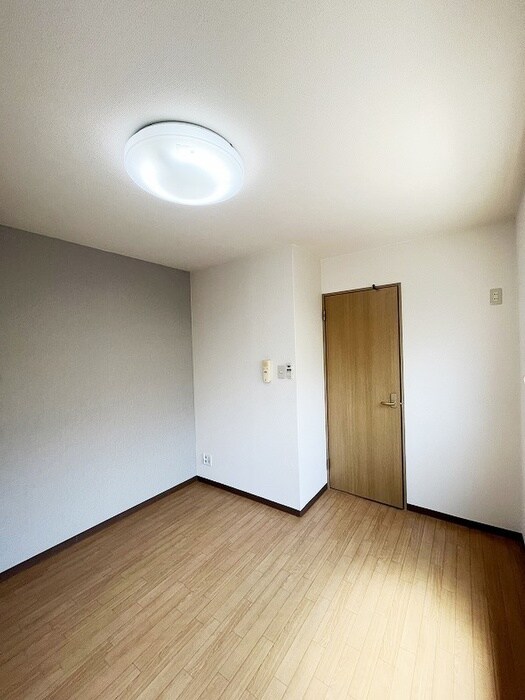 物件内観写真14　(居室)