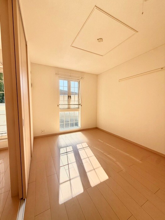 物件内観写真9　(居室)