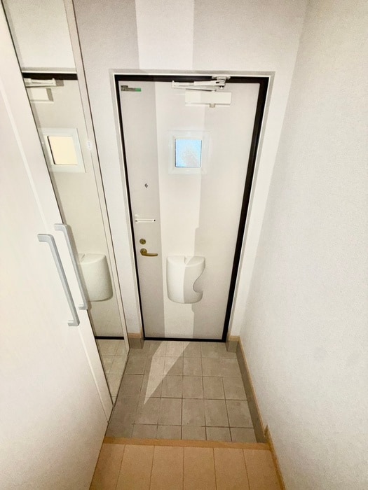 物件内観写真21　(玄関)