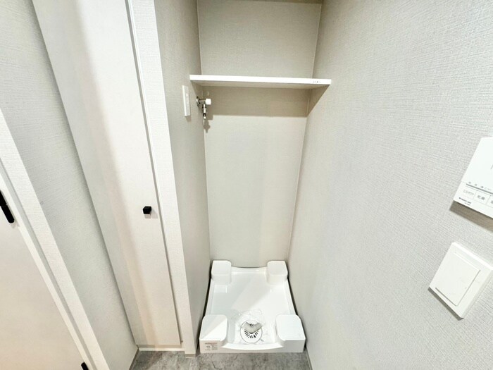 物件内観写真12　(洗濯機置場)