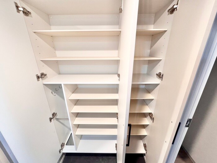 物件内観写真15　(靴箱)