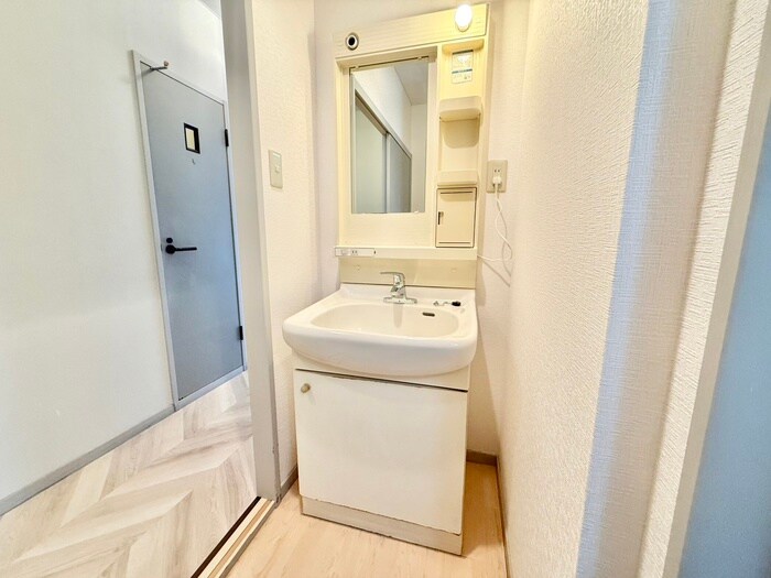 物件内観写真12　(洗面)