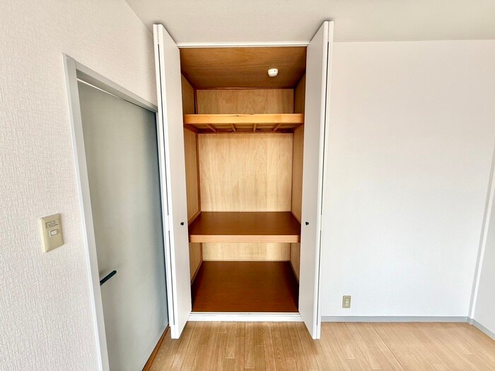 物件内観写真13　(収納)