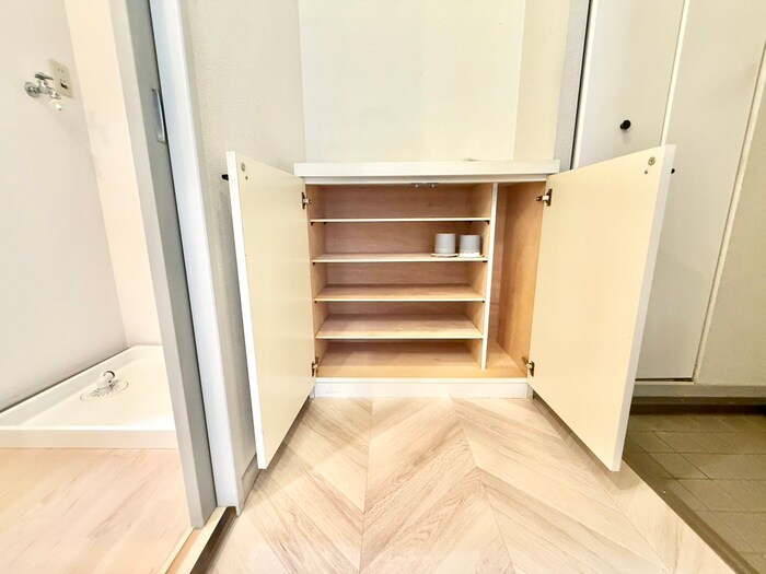 物件内観写真19　(靴箱)