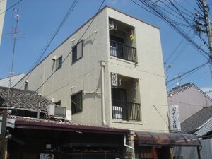 第一ハイツ大枝外観写真