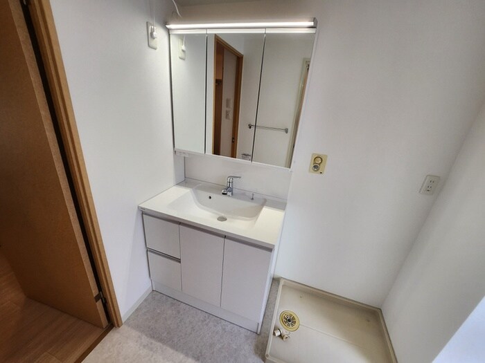 物件内観写真9　(洗面)