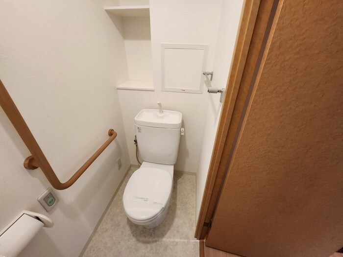 物件内観写真11　(トイレ)