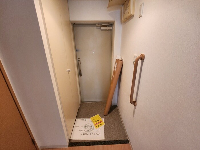 物件内観写真15　(玄関)