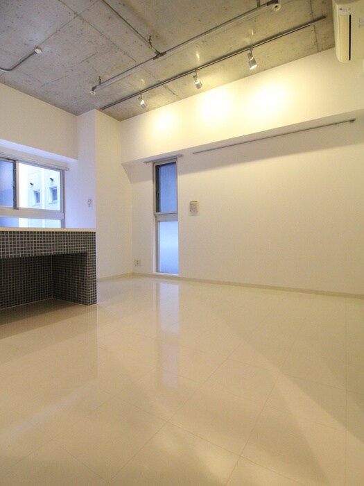 物件内観写真5　(居室)