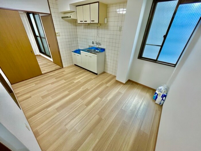 物件内観写真8　(居室)