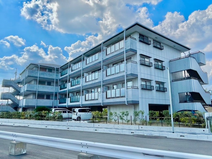 サンクレ－ルⅡの外観写真