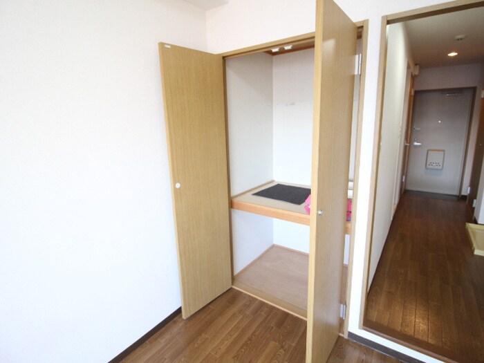 物件内観写真12　(収納)