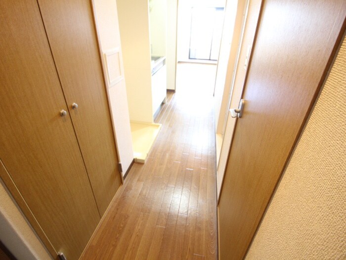 物件内観写真20　(廊下)