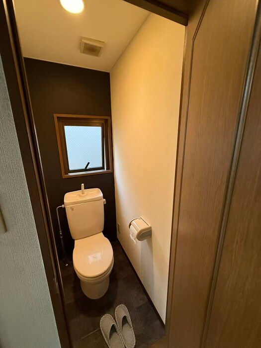 物件内観写真8　(トイレ)